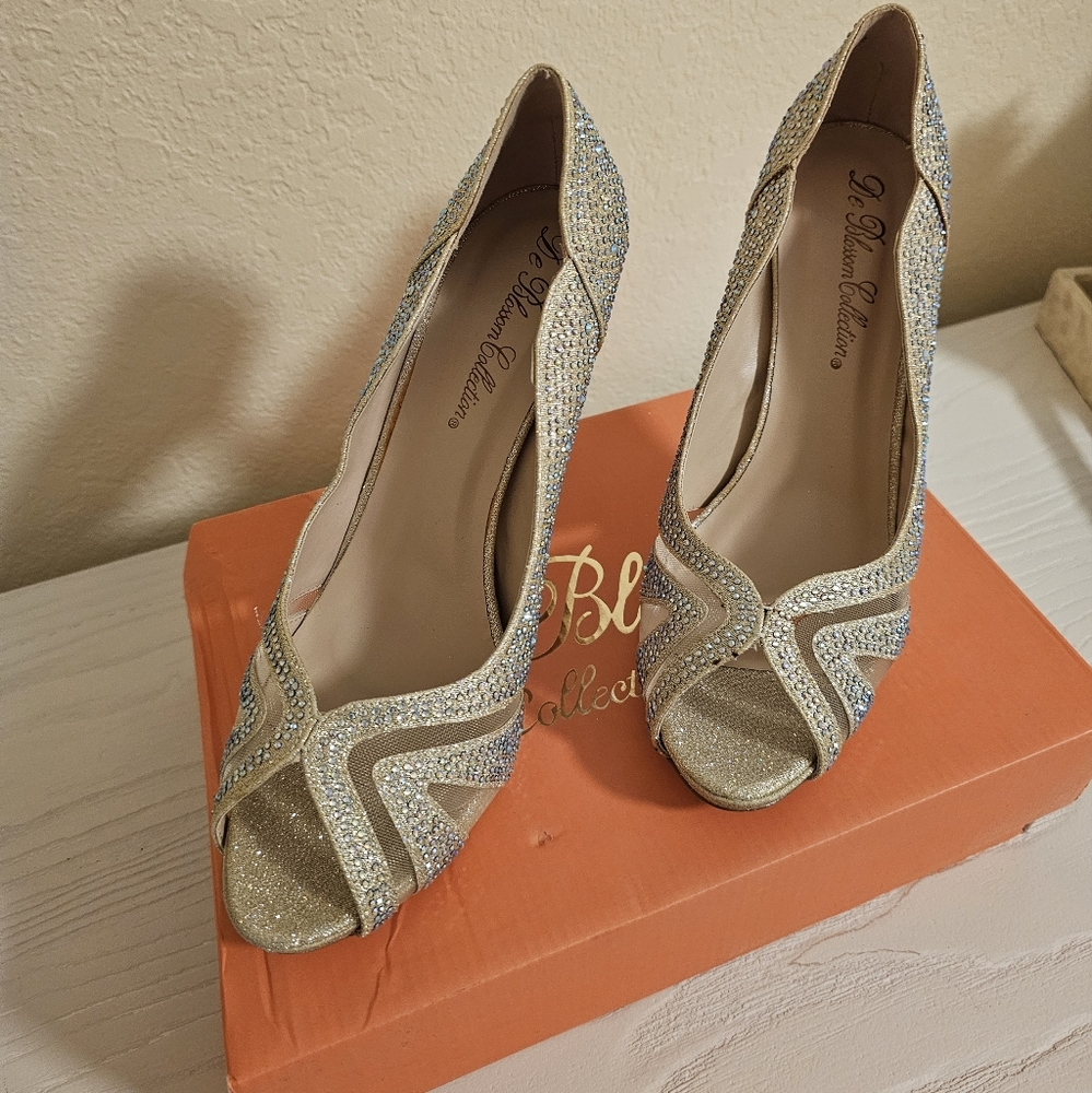 Sold..Evening /Wedding. Elegant Heels size 10.